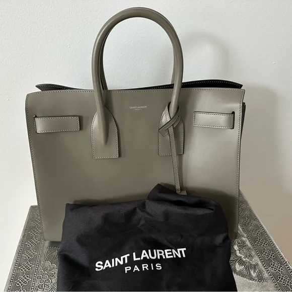 Barely worn, looks like new Small Saint Laurent Sac Du Jour - Picture 7 of 7